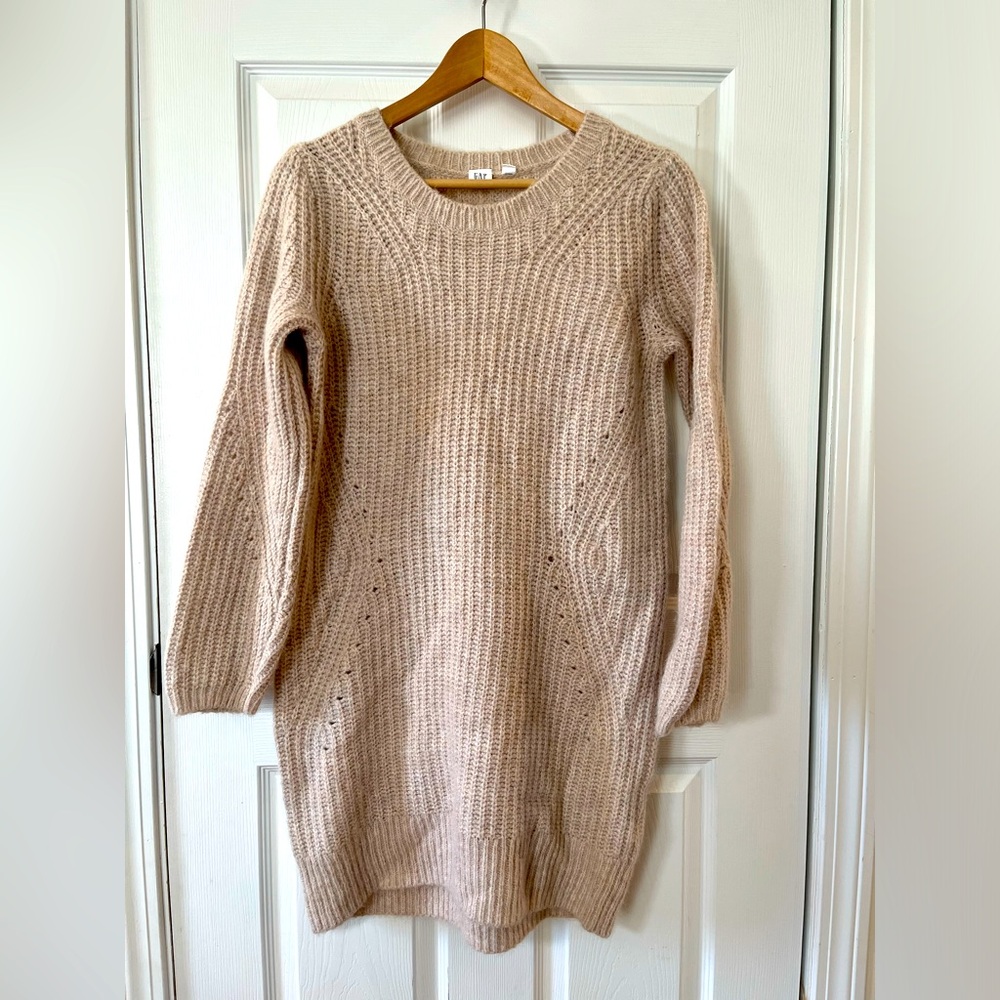 Gap cream colored sweater dress. Size Medium Petite. Like new condition.